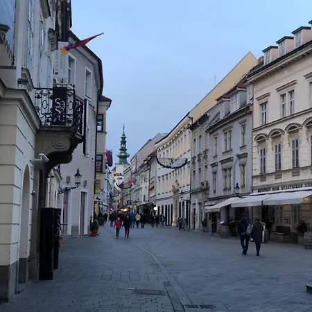 Pleasant Under The Castle Lägenhet *