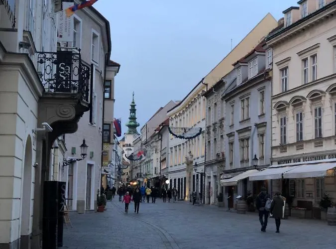 Pleasant Under The Castle Apartament *